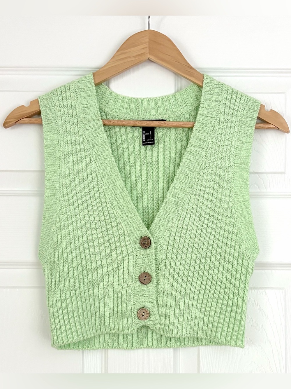 Forever 21 Button Front Sweater Vest Size M